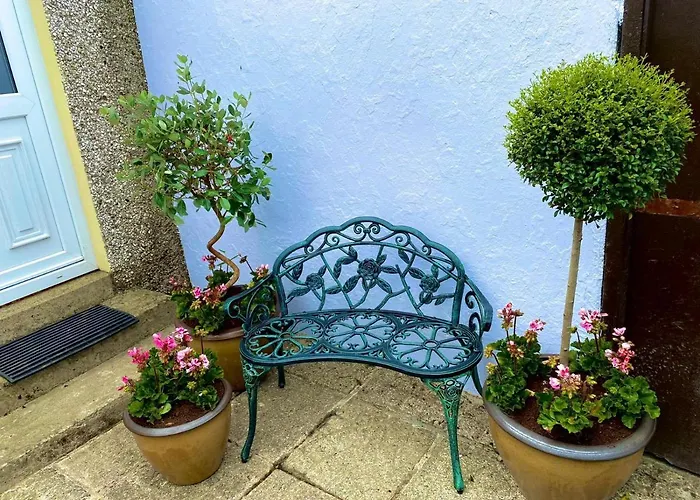 Rose Cottage: Delightful 4 Bedroom Detached Home