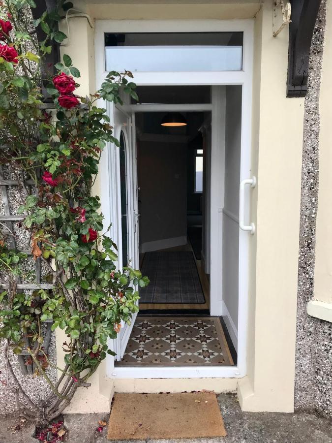 Rose Cottage: Delightful 4 Bedroom Detached Сasa de vacaciones *