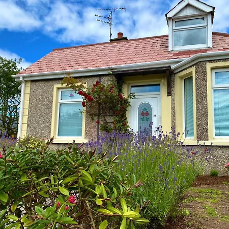 Rose Cottage: Delightful 4 Bedroom Detached Home Portrush Exterior photo